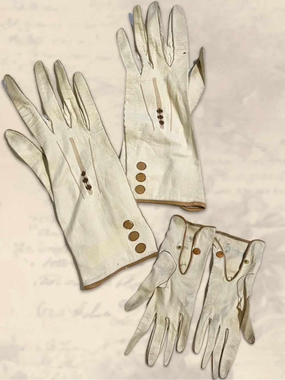 VINTAGE antique kid kidskin leather wristlet gloves women’s French France 40s